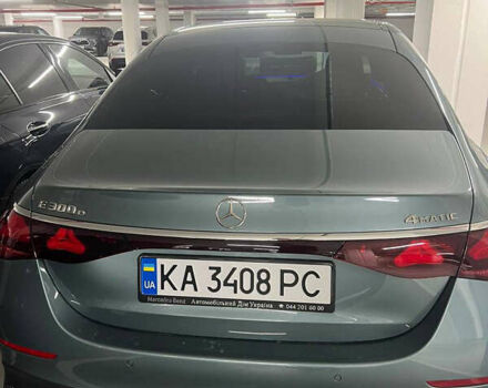 Серый Мерседес Е-Класс, объемом двигателя 2 л и пробегом 12 тыс. км за 92500 $, фото 3 на Automoto.ua