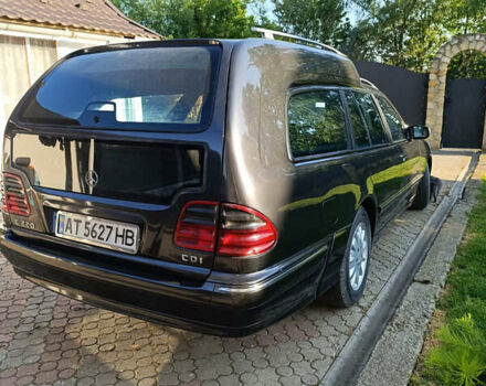 Серый Мерседес Е-Класс, объемом двигателя 2.2 л и пробегом 0 тыс. км за 10800 $, фото 3 на Automoto.ua