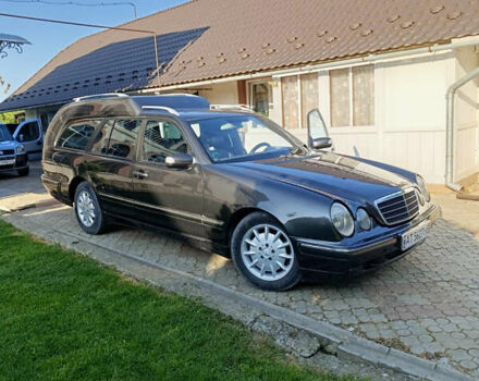 Серый Мерседес Е-Класс, объемом двигателя 2.2 л и пробегом 0 тыс. км за 10800 $, фото 2 на Automoto.ua