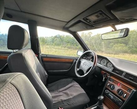 Сірий Мерседес Е-Клас, об'ємом двигуна 2.5 л та пробігом 492 тис. км за 3000 $, фото 10 на Automoto.ua