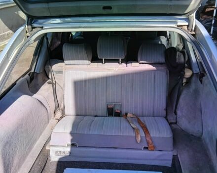 Серый Мерседес Е-Класс, объемом двигателя 2.3 л и пробегом 371 тыс. км за 1100 $, фото 4 на Automoto.ua