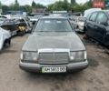 Сірий Мерседес Е-Клас, об'ємом двигуна 3 л та пробігом 250 тис. км за 1399 $, фото 1 на Automoto.ua