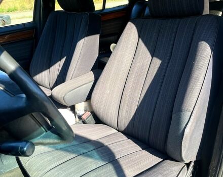 Серый Мерседес Е-Класс, объемом двигателя 2.3 л и пробегом 370 тыс. км за 2200 $, фото 8 на Automoto.ua