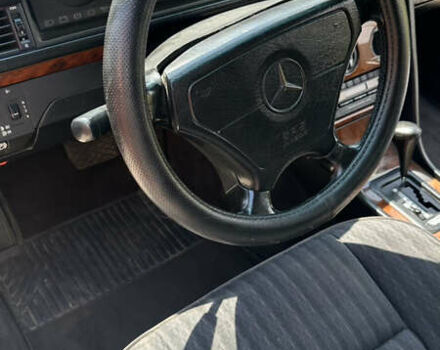 Серый Мерседес Е-Класс, объемом двигателя 3 л и пробегом 322 тыс. км за 3400 $, фото 27 на Automoto.ua