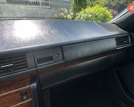 Серый Мерседес Е-Класс, объемом двигателя 3 л и пробегом 322 тыс. км за 3400 $, фото 18 на Automoto.ua