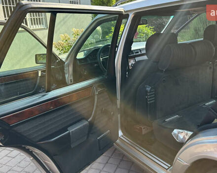 Серый Мерседес Е-Класс, объемом двигателя 3 л и пробегом 322 тыс. км за 3400 $, фото 20 на Automoto.ua