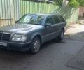 Сірий Мерседес Е-Клас, об'ємом двигуна 2.2 л та пробігом 380 тис. км за 2750 $, фото 14 на Automoto.ua