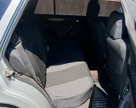 Серый Мерседес Е-Класс, объемом двигателя 2.5 л и пробегом 480 тыс. км за 4200 $, фото 3 на Automoto.ua