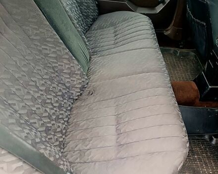 Сірий Мерседес Е-Клас, об'ємом двигуна 2 л та пробігом 356 тис. км за 2900 $, фото 3 на Automoto.ua