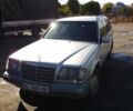 Сірий Мерседес Е-Клас, об'ємом двигуна 2 л та пробігом 270 тис. км за 2500 $, фото 2 на Automoto.ua