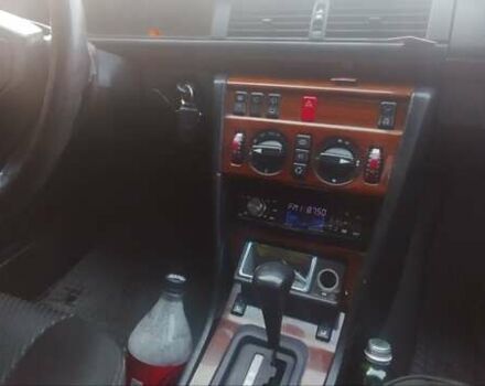 Серый Мерседес Е-Класс, объемом двигателя 3 л и пробегом 305 тыс. км за 3500 $, фото 19 на Automoto.ua