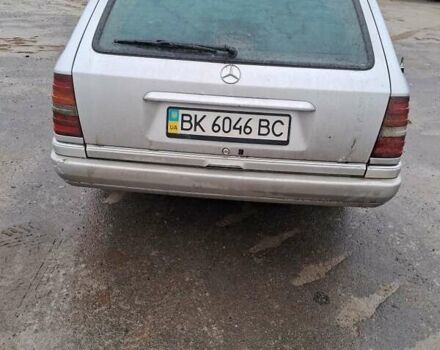 Сірий Мерседес Е-Клас, об'ємом двигуна 2.5 л та пробігом 400 тис. км за 2100 $, фото 2 на Automoto.ua
