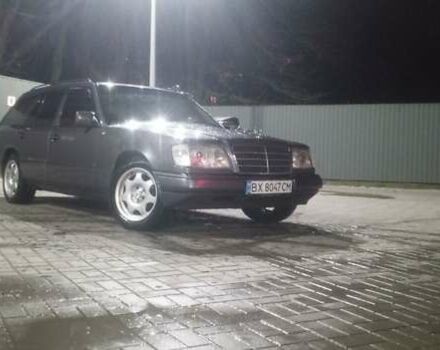 Серый Мерседес Е-Класс, объемом двигателя 2.2 л и пробегом 368 тыс. км за 4800 $, фото 2 на Automoto.ua