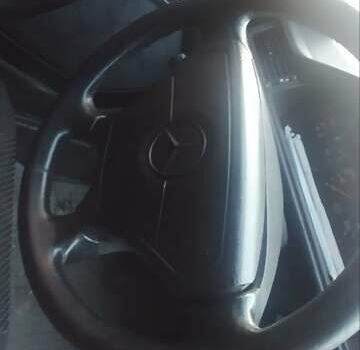 Серый Мерседес Е-Класс, объемом двигателя 3 л и пробегом 305 тыс. км за 3500 $, фото 12 на Automoto.ua