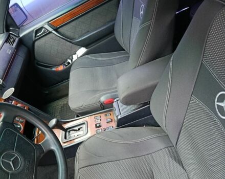 Сірий Мерседес Е-Клас, об'ємом двигуна 2.2 л та пробігом 594 тис. км за 2000 $, фото 3 на Automoto.ua