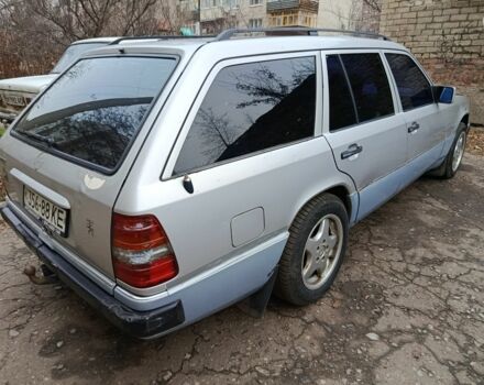 Сірий Мерседес Е-Клас, об'ємом двигуна 2.2 л та пробігом 594 тис. км за 2000 $, фото 5 на Automoto.ua