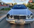 Серый Мерседес Е-Класс, объемом двигателя 3 л и пробегом 500 тыс. км за 2500 $, фото 1 на Automoto.ua