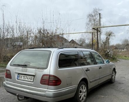 Серый Мерседес Е-Класс, объемом двигателя 2.9 л и пробегом 340 тыс. км за 2100 $, фото 3 на Automoto.ua