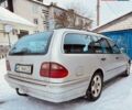 Серый Мерседес Е-Класс, объемом двигателя 2.5 л и пробегом 320 тыс. км за 4200 $, фото 7 на Automoto.ua