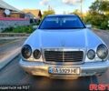 Серый Мерседес Е-Класс, объемом двигателя 3 л и пробегом 500 тыс. км за 2500 $, фото 1 на Automoto.ua
