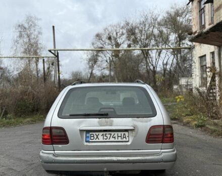 Серый Мерседес Е-Класс, объемом двигателя 2.9 л и пробегом 340 тыс. км за 2100 $, фото 4 на Automoto.ua