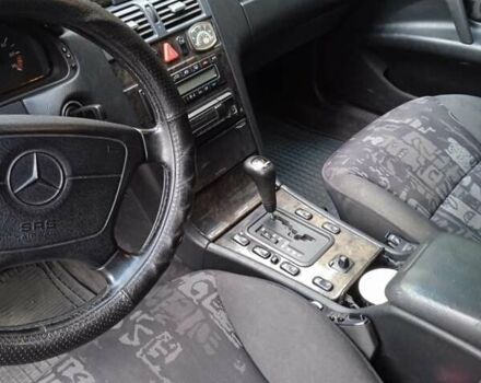 Серый Мерседес Е-Класс, объемом двигателя 2.4 л и пробегом 323 тыс. км за 3000 $, фото 7 на Automoto.ua
