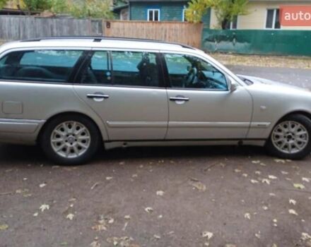 Серый Мерседес Е-Класс, объемом двигателя 2.4 л и пробегом 323 тыс. км за 3000 $, фото 4 на Automoto.ua