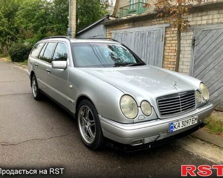 Серый Мерседес Е-Класс, объемом двигателя 3.2 л и пробегом 471 тыс. км за 3200 $, фото 1 на Automoto.ua