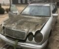 Сірий Мерседес Е-Клас, об'ємом двигуна 3 л та пробігом 124 тис. км за 254 $, фото 1 на Automoto.ua