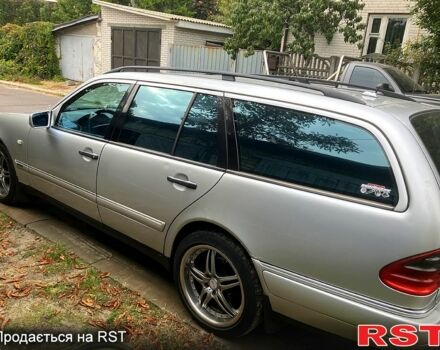 Серый Мерседес Е-Класс, объемом двигателя 3.2 л и пробегом 471 тыс. км за 3200 $, фото 4 на Automoto.ua