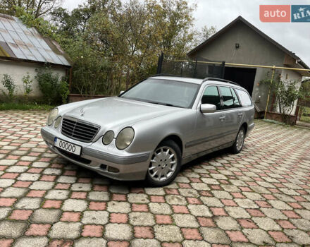 Мерседес Е-Класс 1999 в Хусте на Automoto.ua Серый Мерседес Е-Класс, объемом двигателя 3.2 л и пробегом 580 тыс. км за 3000 $, фото 2 на Automoto.ua