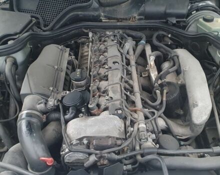 Серый Мерседес Е-Класс, объемом двигателя 3.2 л и пробегом 350 тыс. км за 2500 $, фото 7 на Automoto.ua