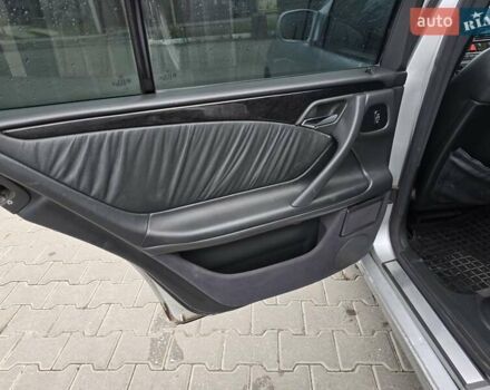 Мерседес Е-Класс 2000 в Хмельницком на Automoto.ua Серый Мерседес Е-Класс, объемом двигателя 2.4 л и пробегом 460 тыс. км за 2800 $, фото 3 на Automoto.ua