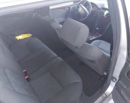 Серый Мерседес Е-Класс, объемом двигателя 2.2 л и пробегом 235 тыс. км за 4640 $, фото 9 на Automoto.ua