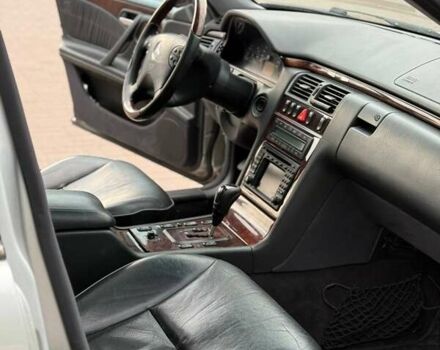 Серый Мерседес Е-Класс, объемом двигателя 2.69 л и пробегом 497 тыс. км за 4200 $, фото 17 на Automoto.ua