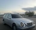 Сірий Мерседес Е-Клас, об'ємом двигуна 2.2 л та пробігом 400 тис. км за 1751 $, фото 2 на Automoto.ua