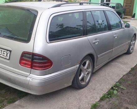 Серый Мерседес Е-Класс, объемом двигателя 3.2 л и пробегом 350 тыс. км за 2500 $, фото 3 на Automoto.ua