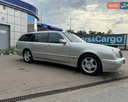 Серый Мерседес Е-Класс, объемом двигателя 2.69 л и пробегом 497 тыс. км за 4200 $, фото 3 на Automoto.ua