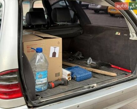 Серый Мерседес Е-Класс, объемом двигателя 2.69 л и пробегом 497 тыс. км за 4200 $, фото 13 на Automoto.ua