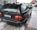 Сірий Мерседес Е-Клас, об'ємом двигуна 2 л та пробігом 442 тис. км за 3200 $, фото 4 на Automoto.ua