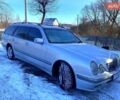 Сірий Мерседес Е-Клас, об'ємом двигуна 2 л та пробігом 312 тис. км за 5100 $, фото 1 на Automoto.ua