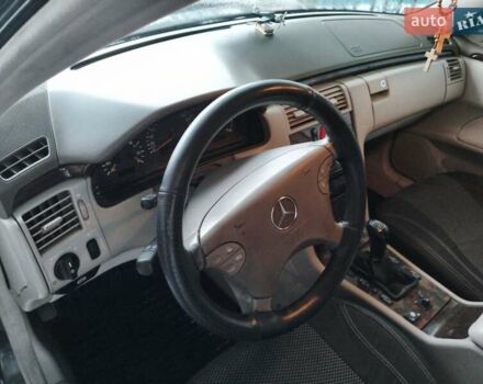 Сірий Мерседес Е-Клас, об'ємом двигуна 2 л та пробігом 442 тис. км за 3200 $, фото 15 на Automoto.ua