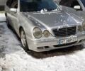 Серый Мерседес Е-Класс, объемом двигателя 2.2 л и пробегом 418 тыс. км за 3250 $, фото 1 на Automoto.ua