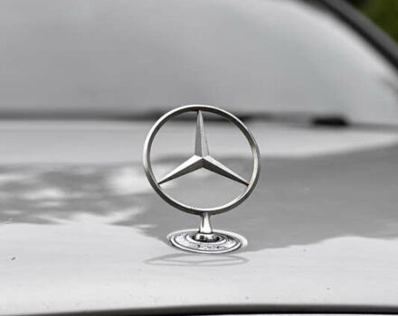 Серый Мерседес Е-Класс, объемом двигателя 2 л и пробегом 511 тыс. км за 3899 $, фото 9 на Automoto.ua