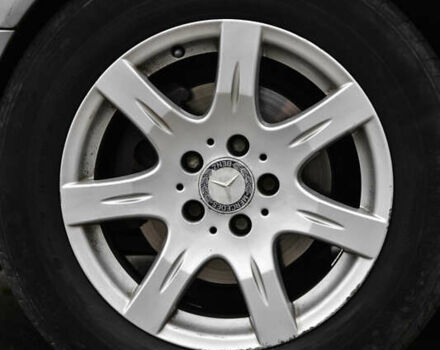 Серый Мерседес Е-Класс, объемом двигателя 2 л и пробегом 511 тыс. км за 3899 $, фото 11 на Automoto.ua