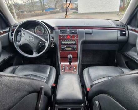 Серый Мерседес Е-Класс, объемом двигателя 2.69 л и пробегом 530 тыс. км за 5000 $, фото 14 на Automoto.ua