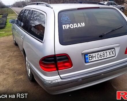 Сірий Мерседес Е-Клас, об'ємом двигуна 2.1 л та пробігом 300 тис. км за 4999 $, фото 2 на Automoto.ua