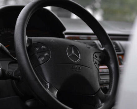 Серый Мерседес Е-Класс, объемом двигателя 2 л и пробегом 511 тыс. км за 3899 $, фото 7 на Automoto.ua