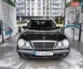 Сірий Мерседес Е-Клас, об'ємом двигуна 2 л та пробігом 442 тис. км за 3200 $, фото 1 на Automoto.ua