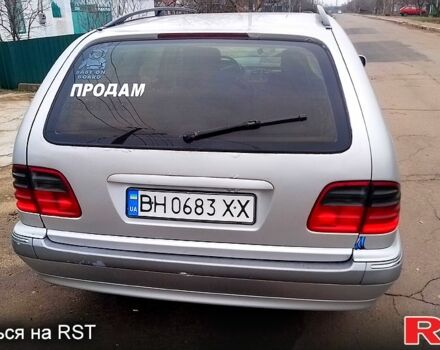 Сірий Мерседес Е-Клас, об'ємом двигуна 2.1 л та пробігом 300 тис. км за 4999 $, фото 3 на Automoto.ua